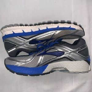 BROOKS gts-16